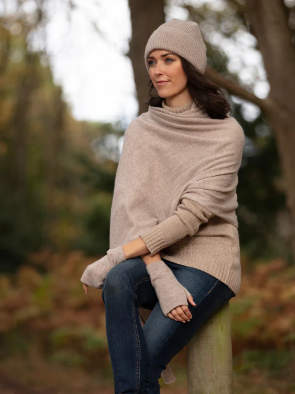 cashmere chunky wrist warmers - fawn - Image 3