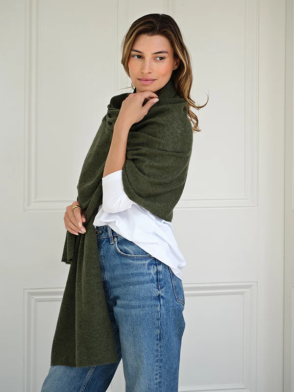 lola cashmere travel wrap - olive green - Image 3