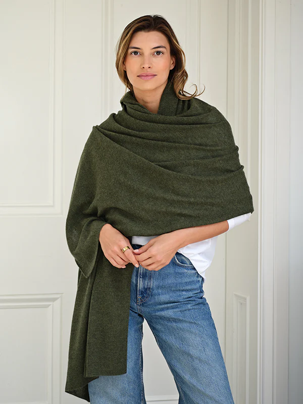 lola cashmere travel wrap - olive green - Image 6