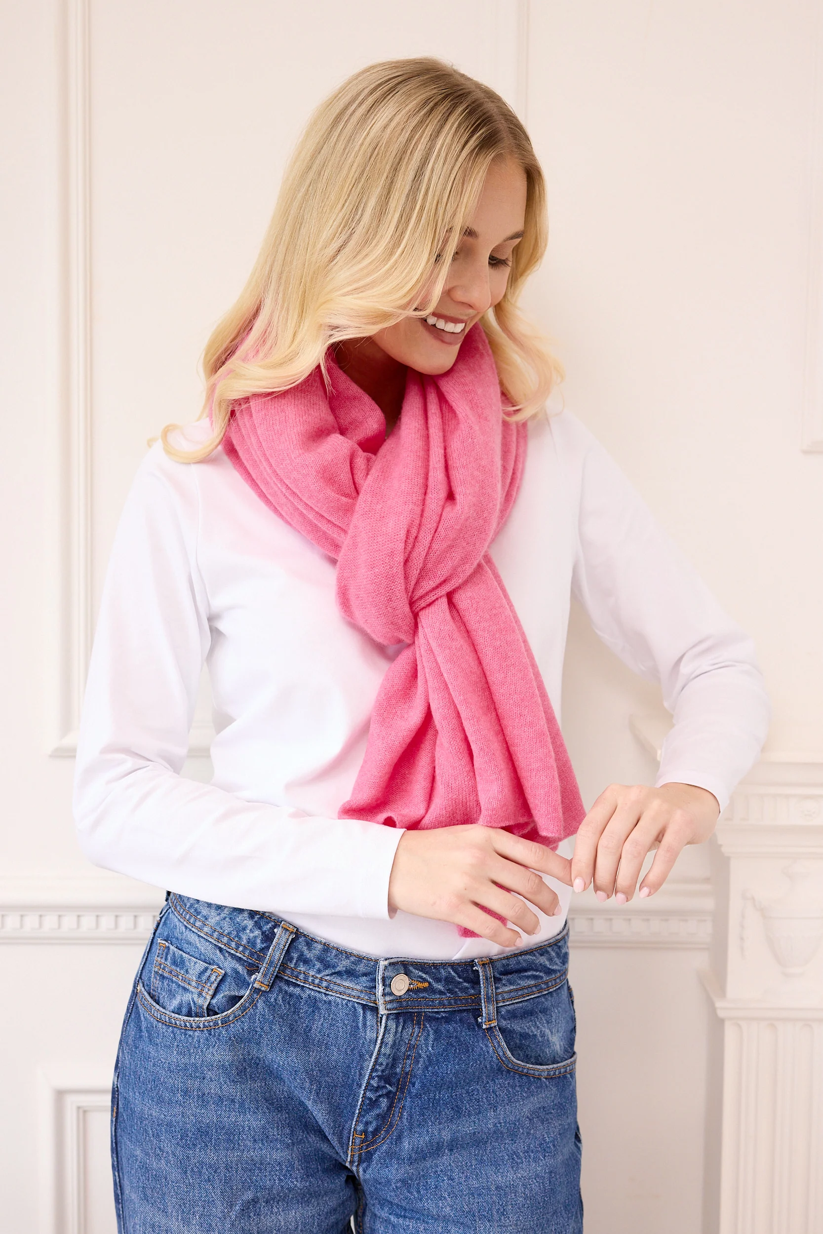 lola cashmere travel wrap - pink - Image 6