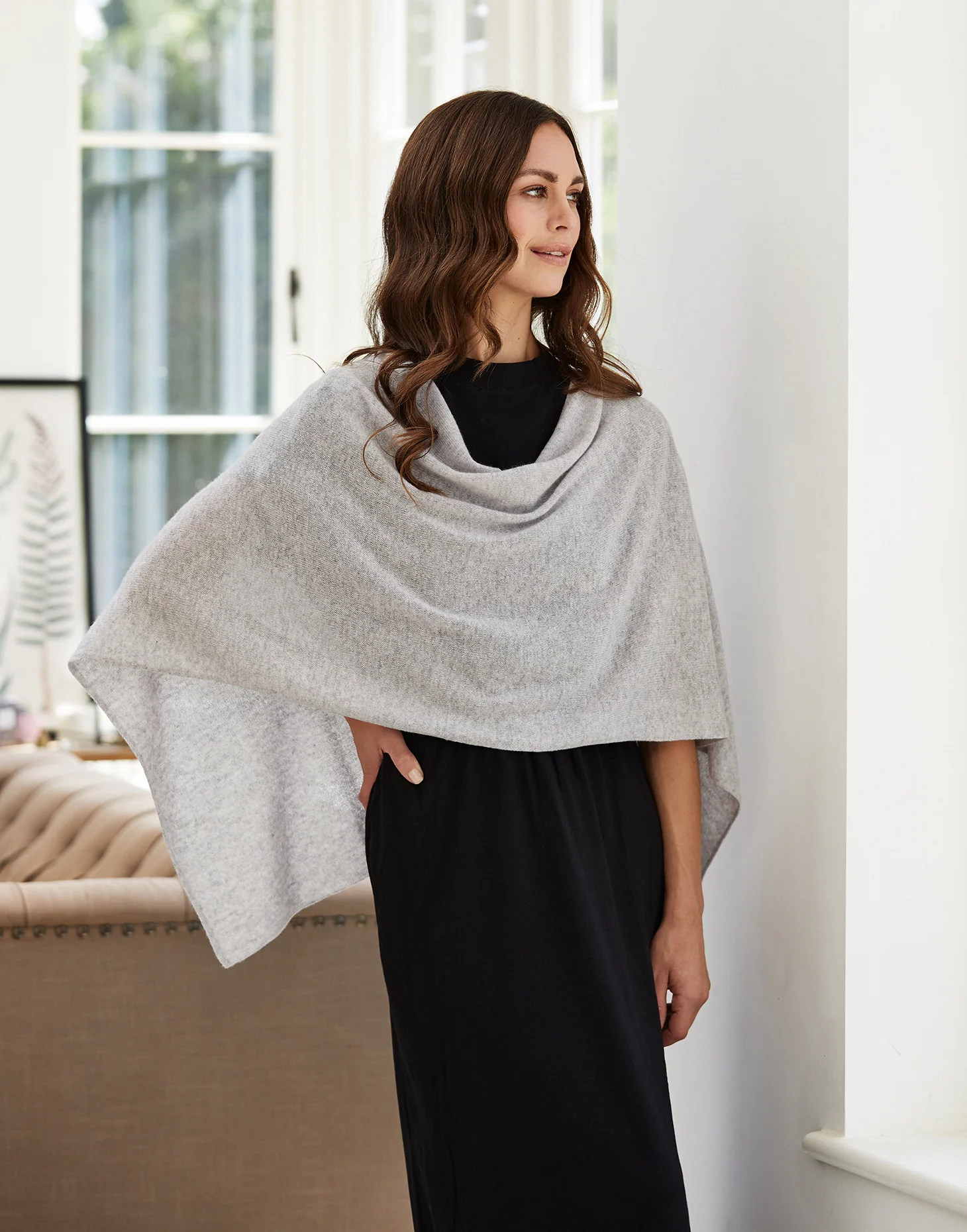 lucy 4-way cashmere poncho - grey - Image 6