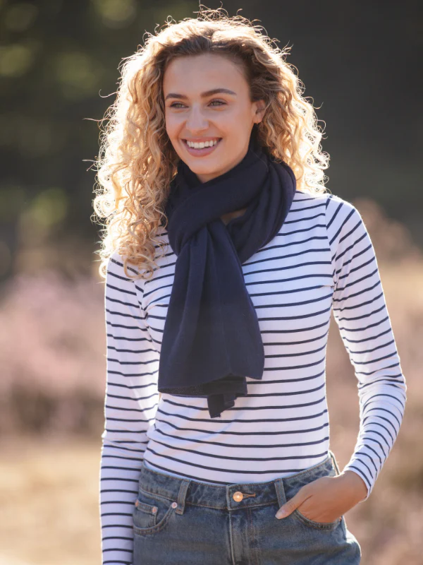 lucy 4-way cashmere poncho - navy - Image 3