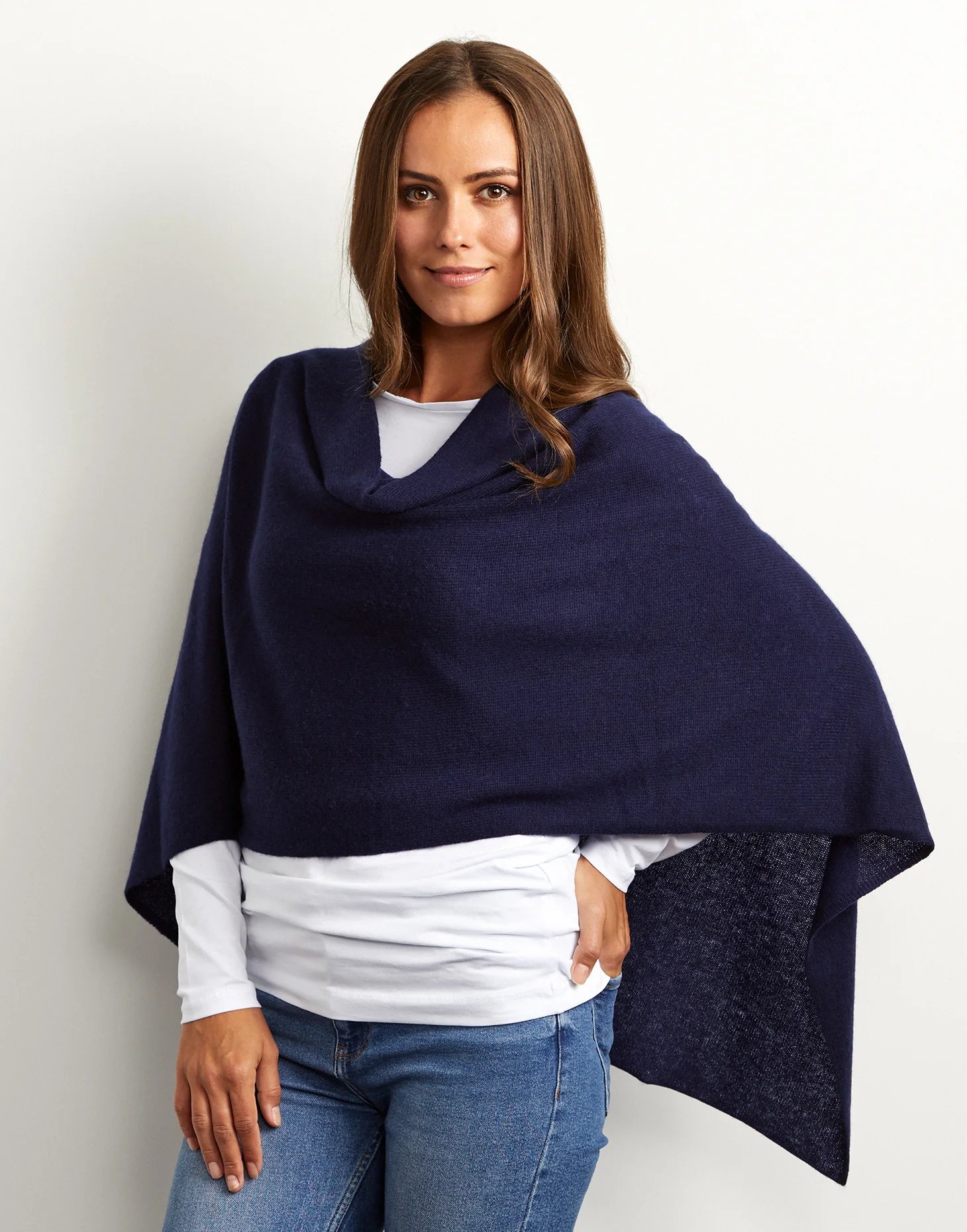 lucy 4-way cashmere poncho - navy - Image 5